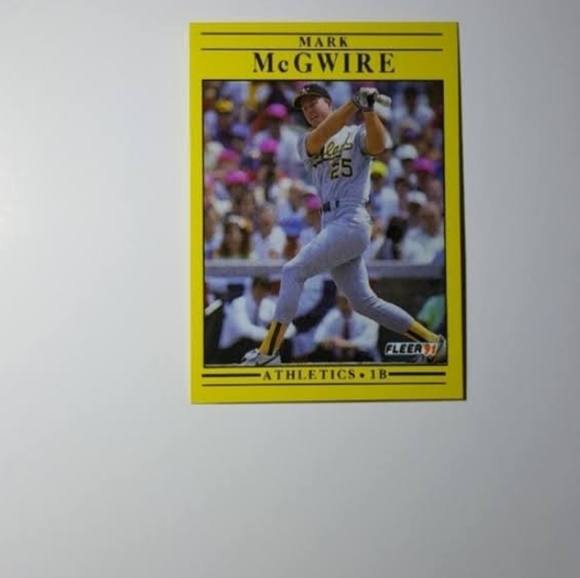 1991 Fleer Mark McGwire MLB Trading Card #17 Error Card - Picture 2 of 3